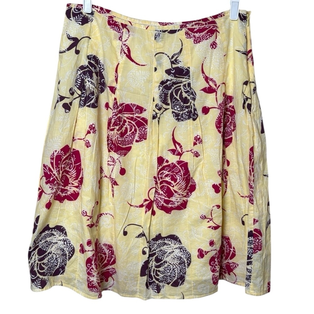 Royal Robbins size 8 Yellow Skirt Floral 100% cotton